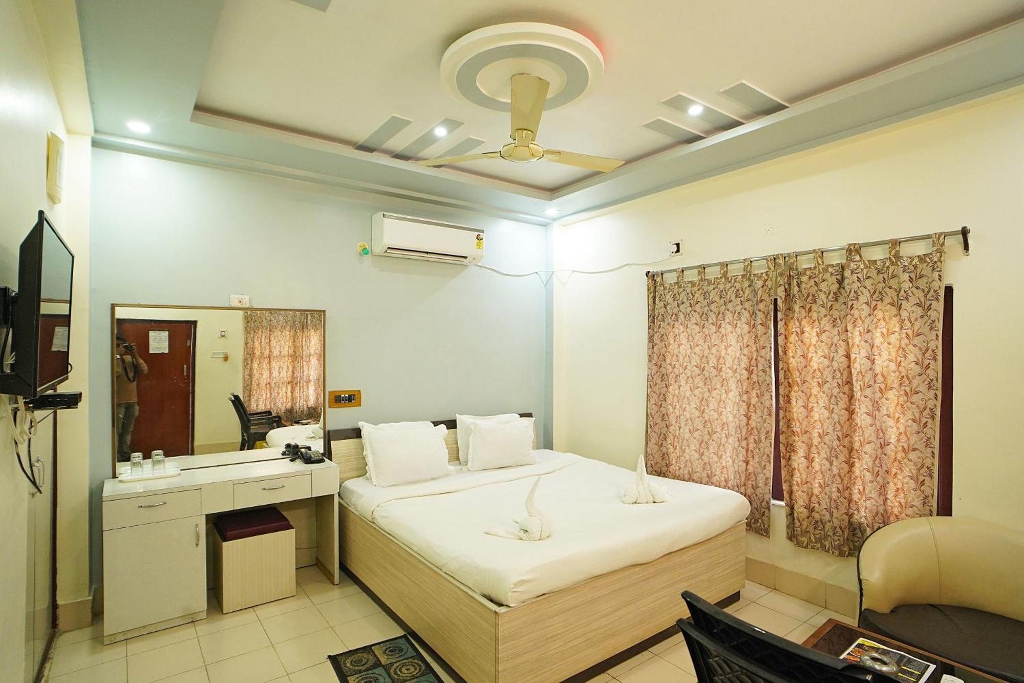 Santiniketan Hotel And Resort !! On Beach Family Resort !! マンダーマニ エクステリア 写真