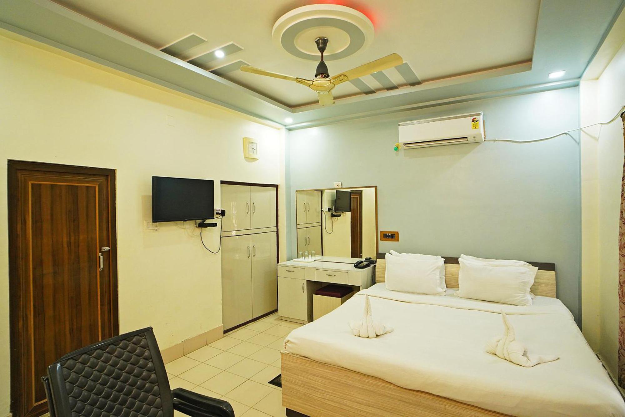 Santiniketan Hotel And Resort !! On Beach Family Resort !! マンダーマニ エクステリア 写真