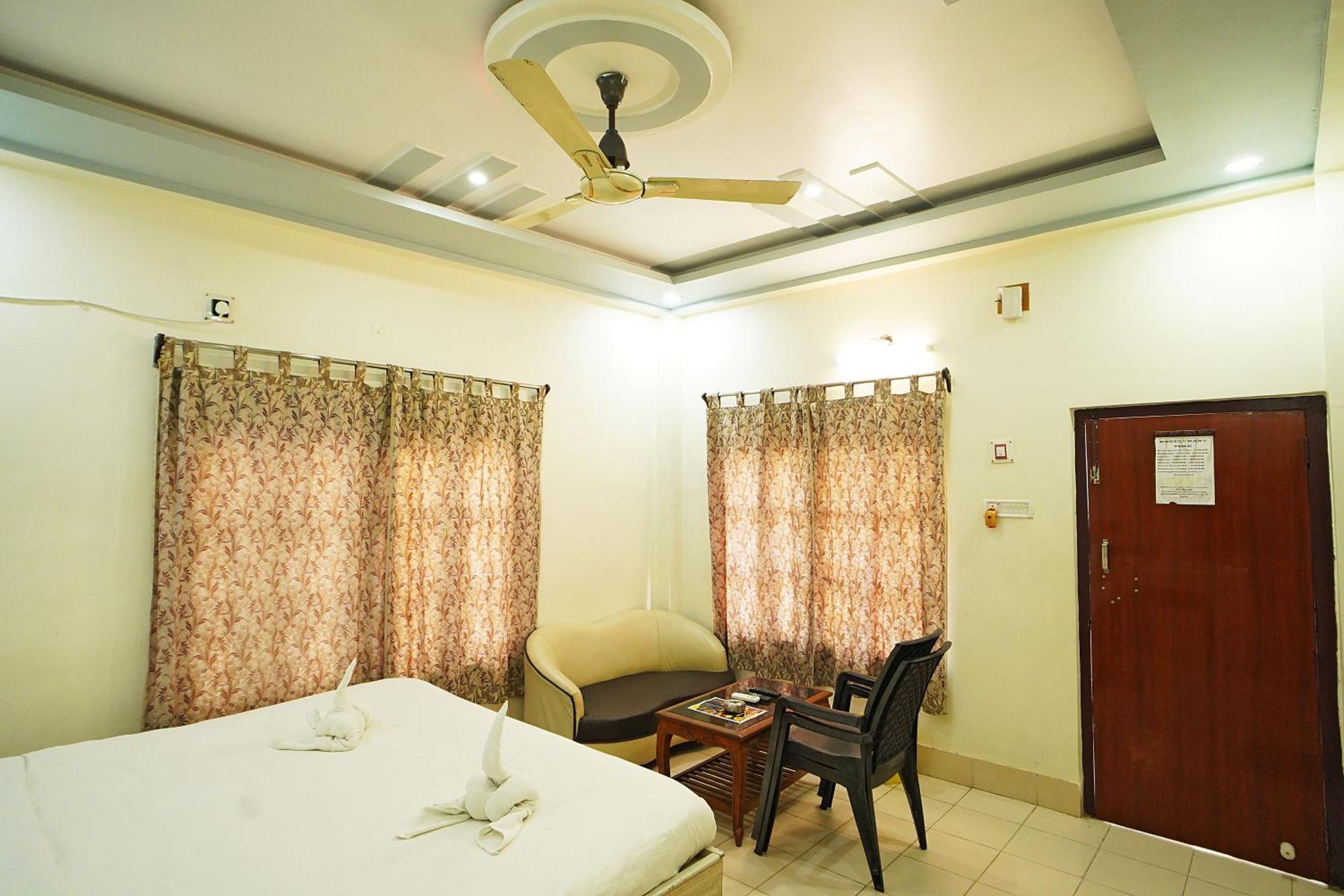 Santiniketan Hotel And Resort !! On Beach Family Resort !! マンダーマニ エクステリア 写真