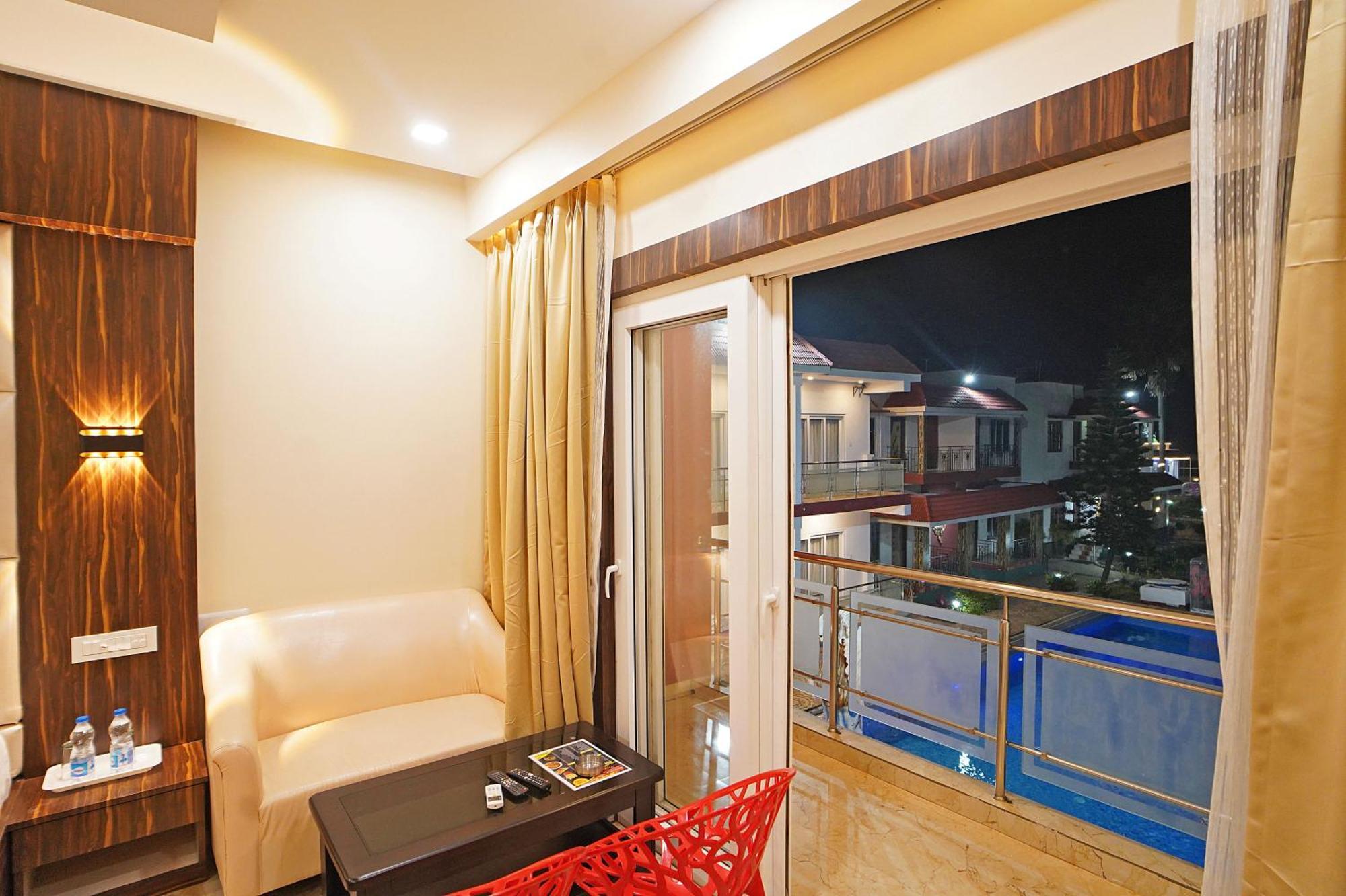 Santiniketan Hotel And Resort !! On Beach Family Resort !! マンダーマニ エクステリア 写真