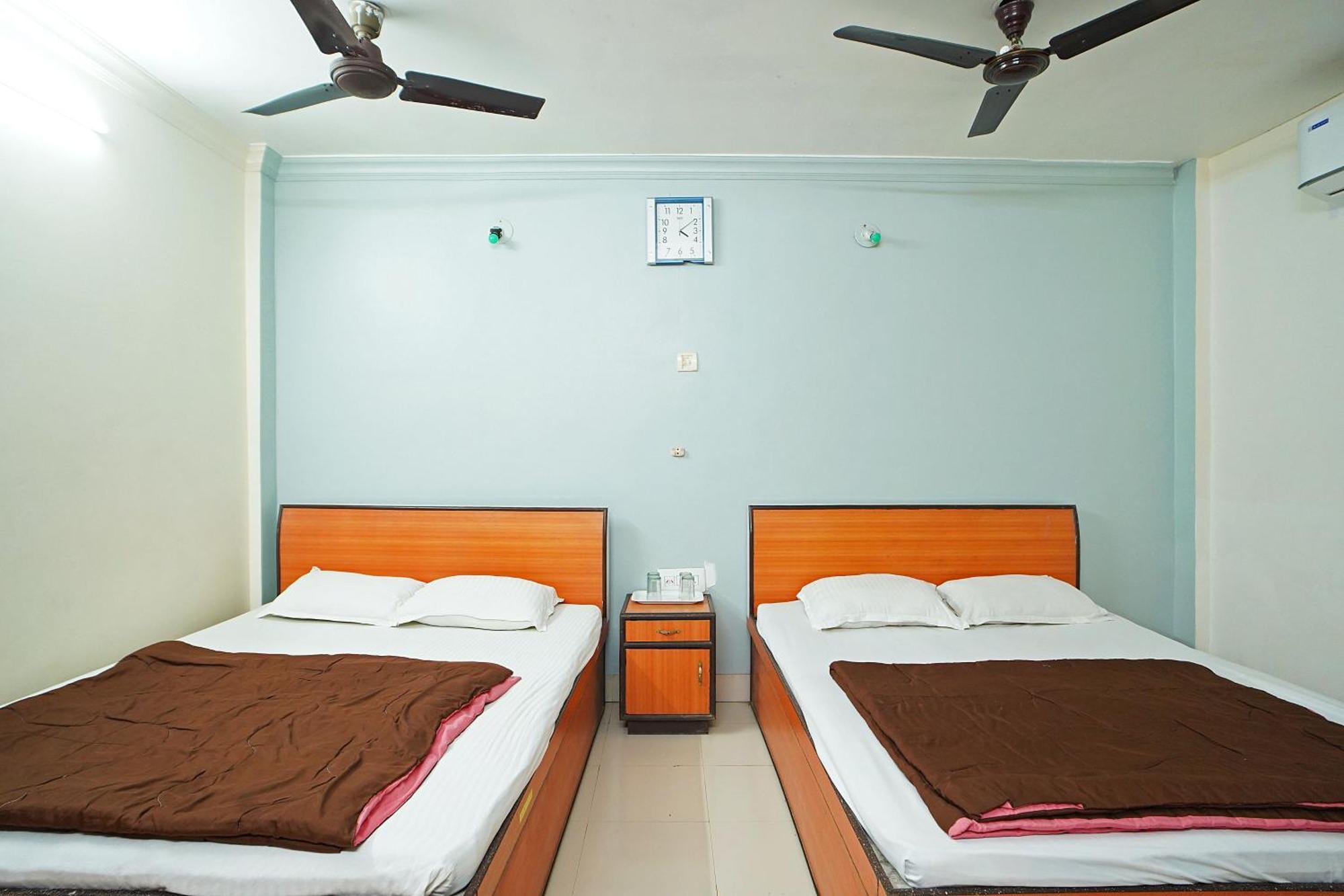 Santiniketan Hotel And Resort !! On Beach Family Resort !! マンダーマニ エクステリア 写真