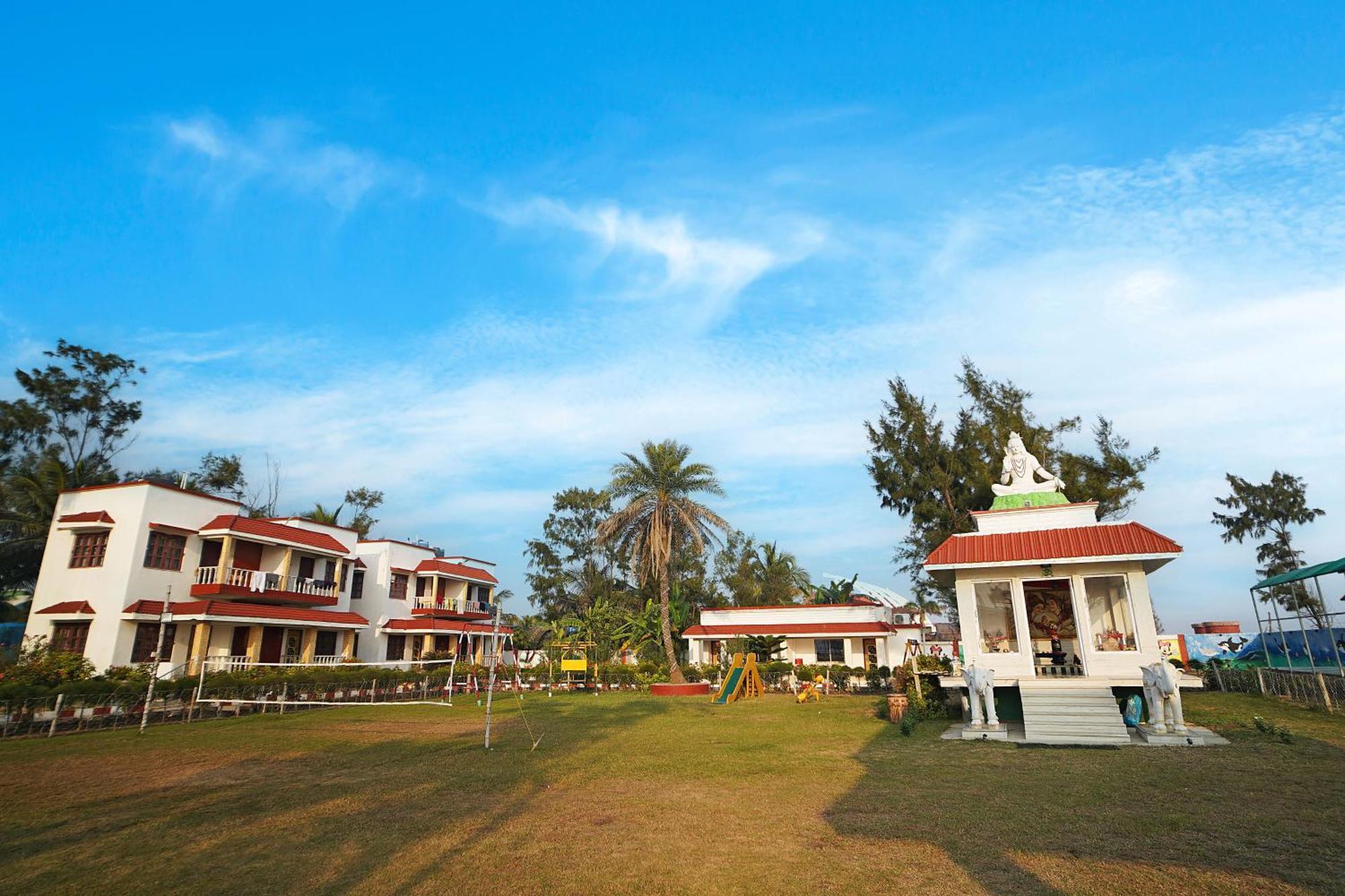 Santiniketan Hotel And Resort !! On Beach Family Resort !! マンダーマニ エクステリア 写真