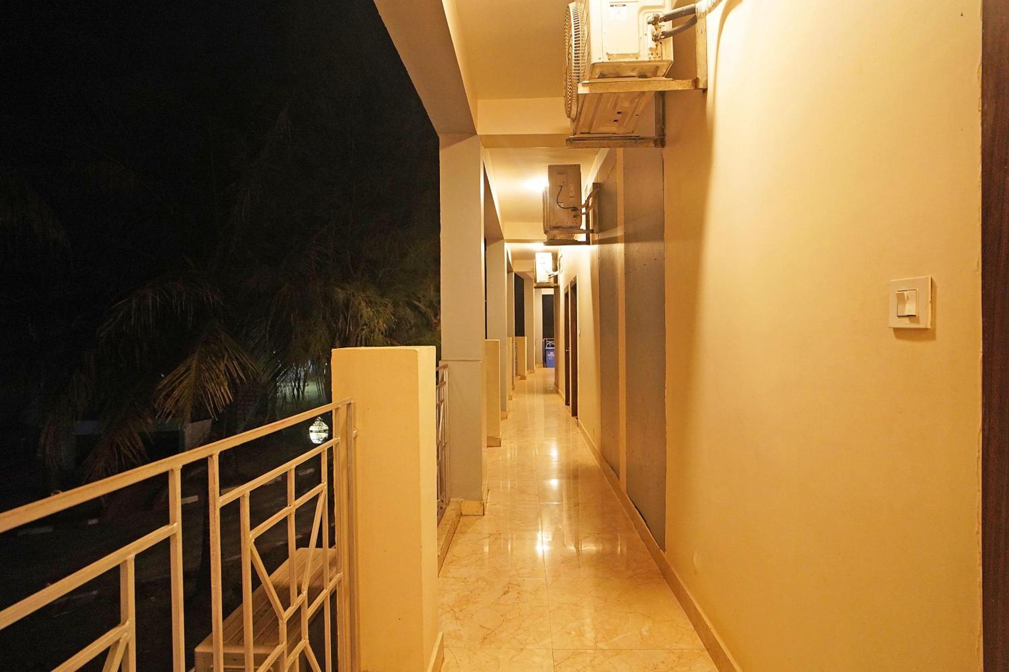 Santiniketan Hotel And Resort !! On Beach Family Resort !! マンダーマニ エクステリア 写真