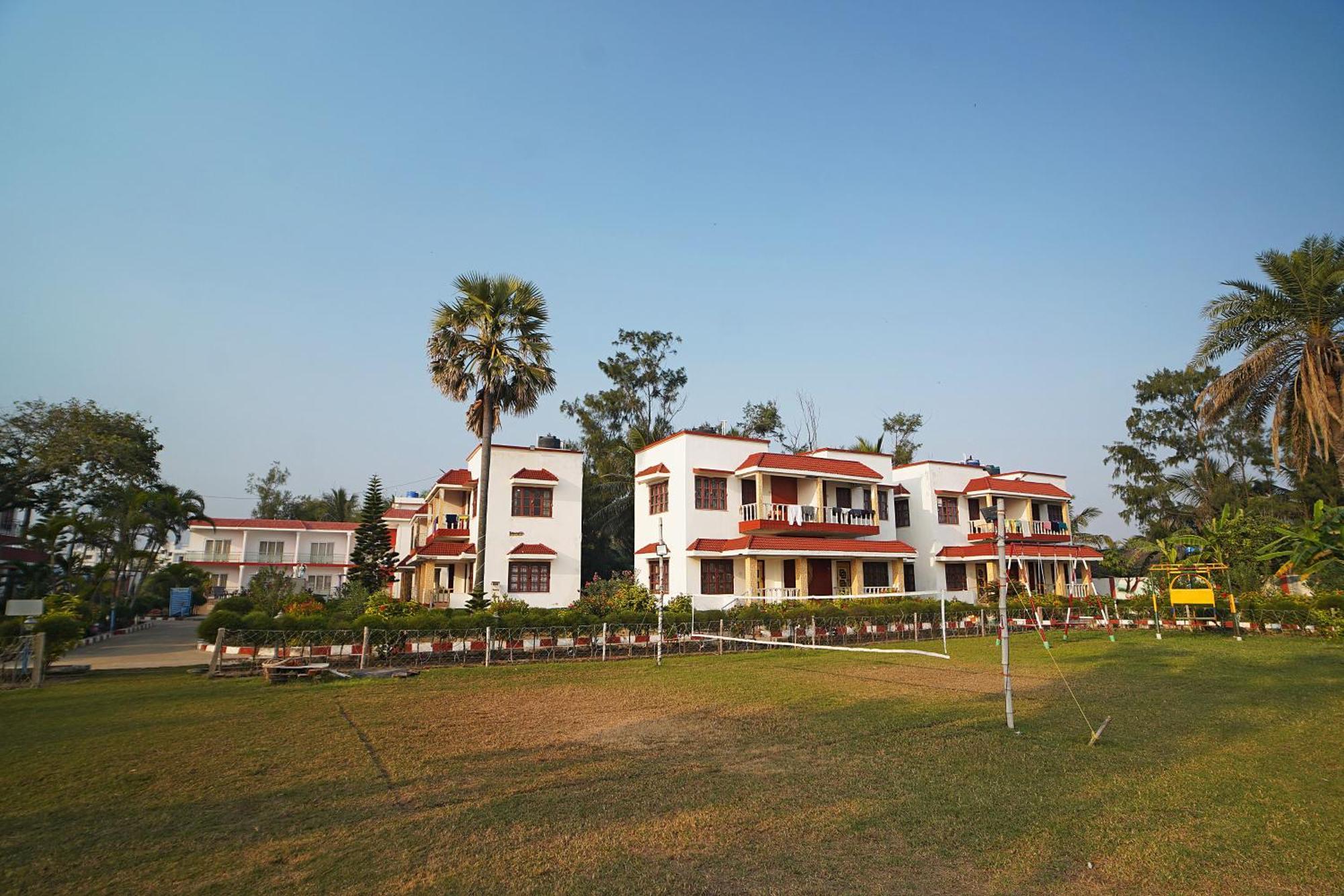 Santiniketan Hotel And Resort !! On Beach Family Resort !! マンダーマニ エクステリア 写真