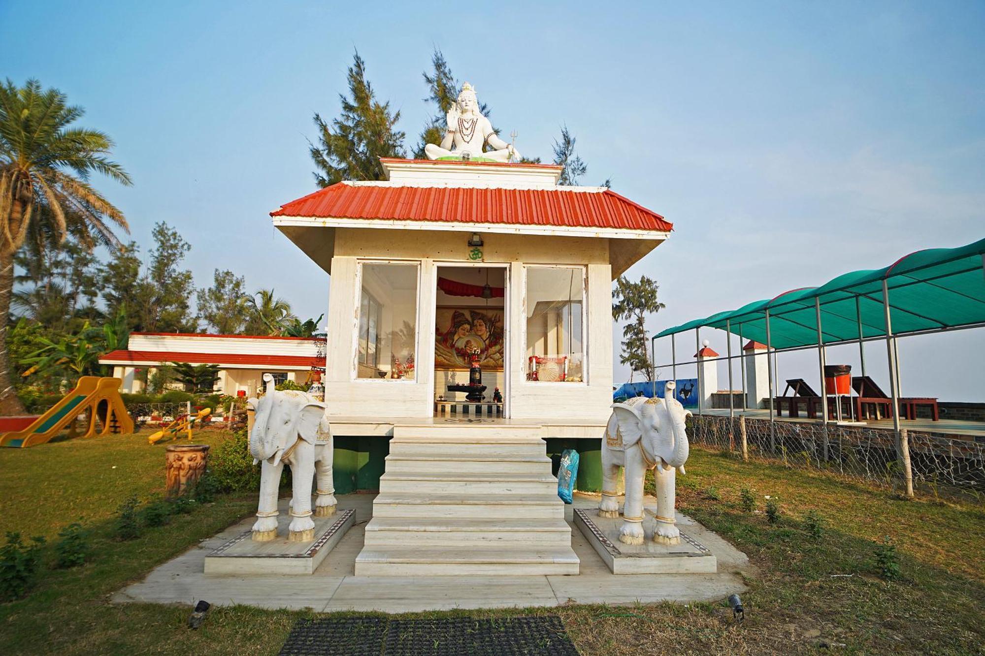 Santiniketan Hotel And Resort !! On Beach Family Resort !! マンダーマニ エクステリア 写真